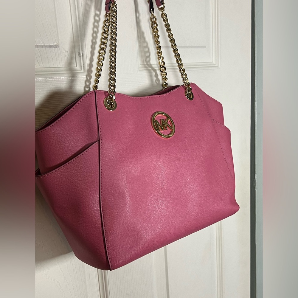 Michael Kors Pink Saffiano Leather Tote Gold Chain Shoulder Bag - Picture 3 of 16